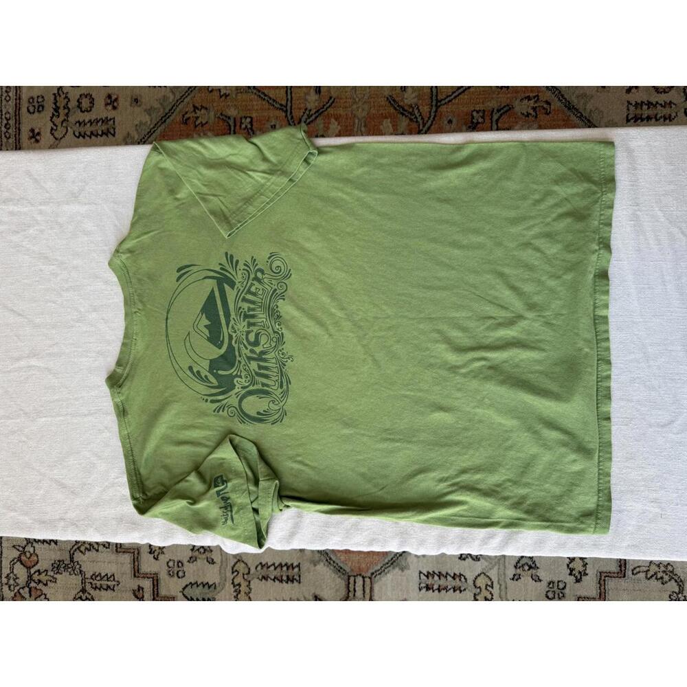 Y2K Quiksilver Green Graphic T-Shirt Size L